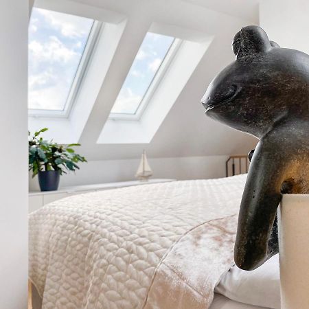Modern & Stylisch - Penthouse-Feeling Nahe Flughafen Muenchen Appartement Freising Buitenkant foto