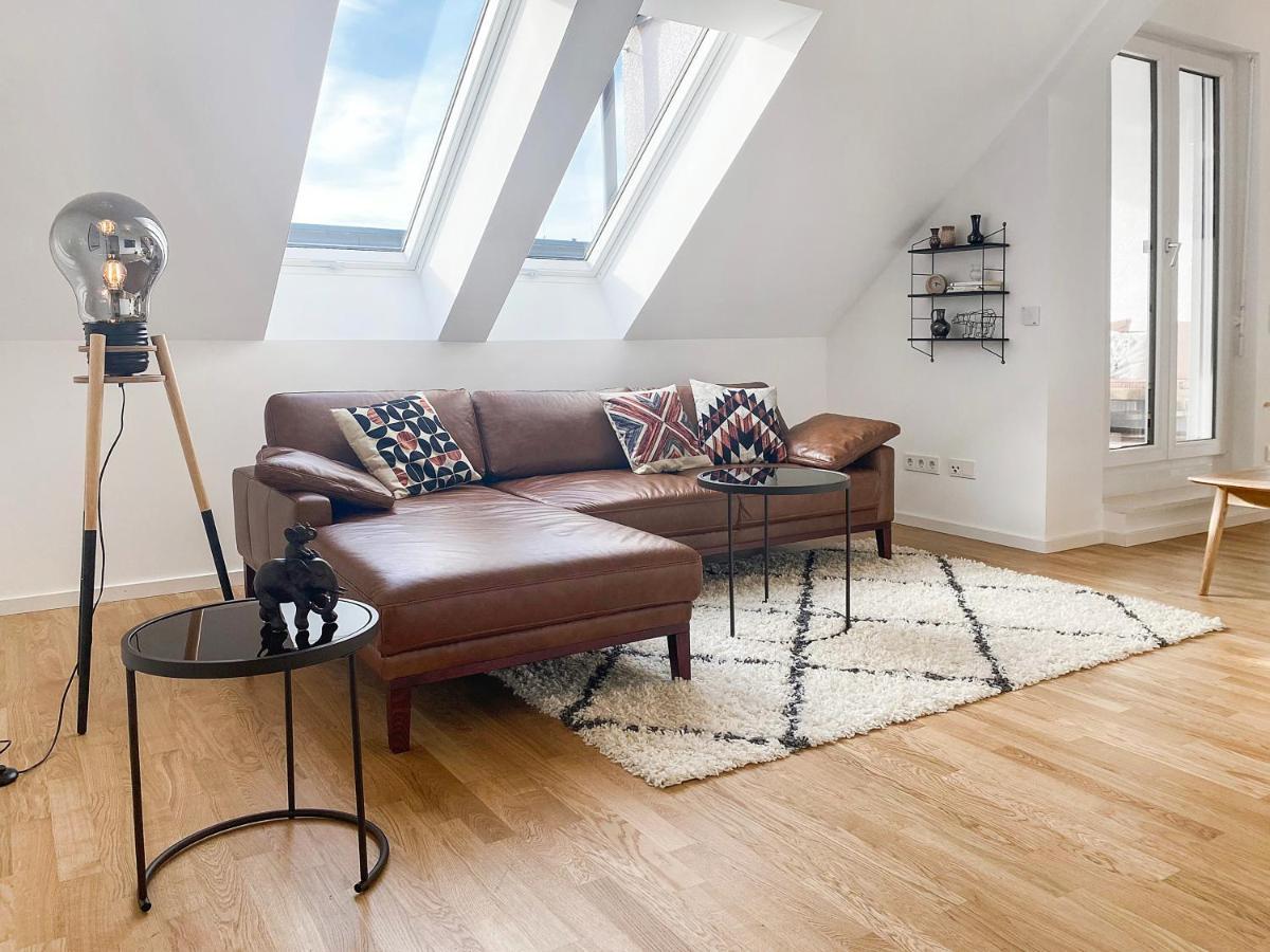 Modern & Stylisch - Penthouse-Feeling Nahe Flughafen Muenchen Appartement Freising Buitenkant foto