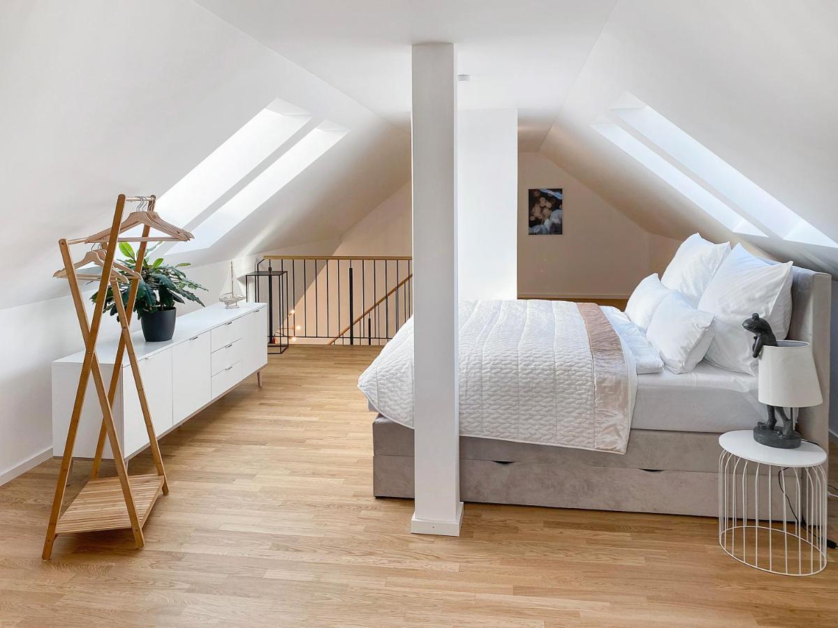 Modern & Stylisch - Penthouse-Feeling Nahe Flughafen Muenchen Appartement Freising Buitenkant foto