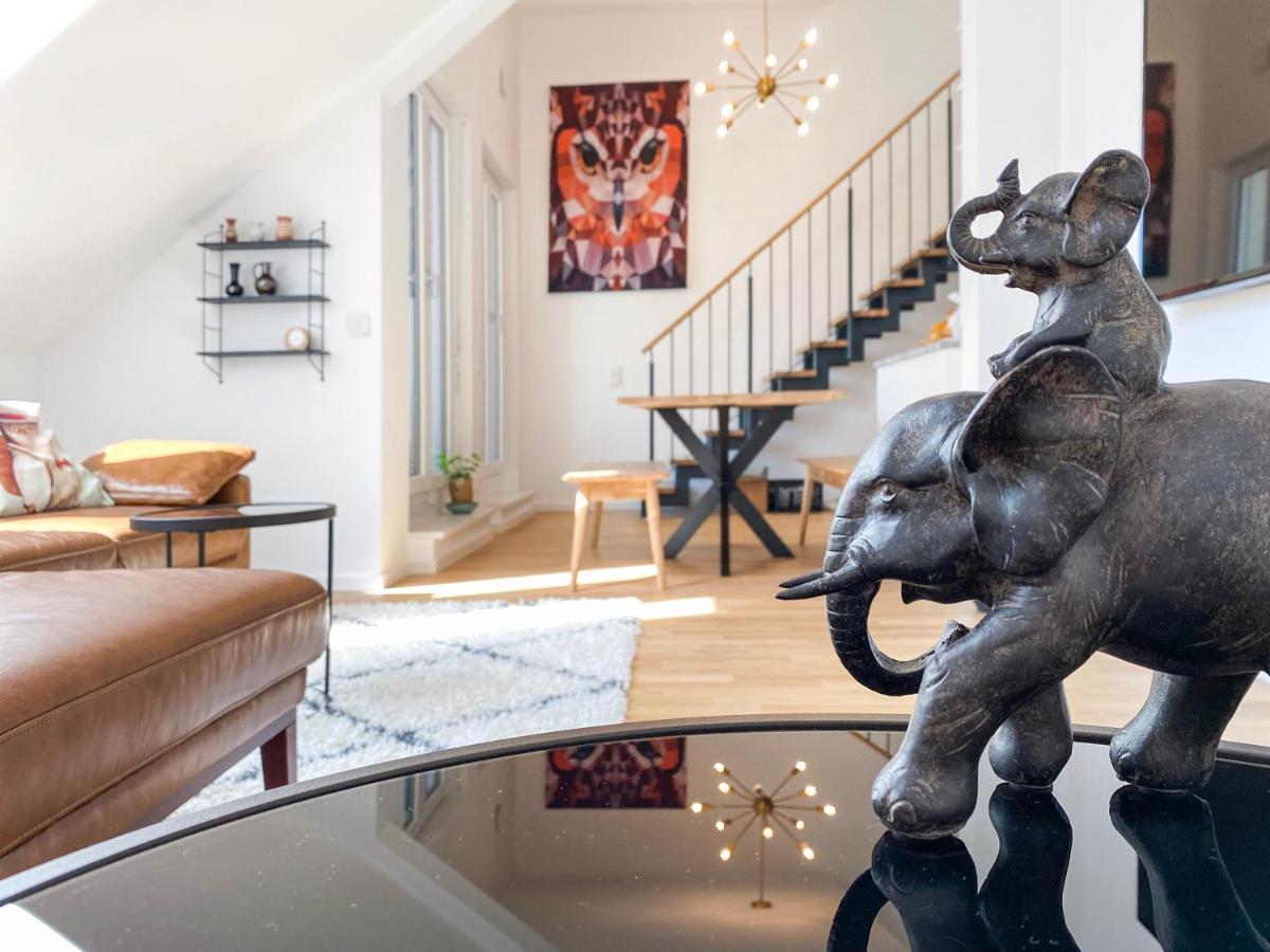 Modern & Stylisch - Penthouse-Feeling Nahe Flughafen Muenchen Appartement Freising Buitenkant foto